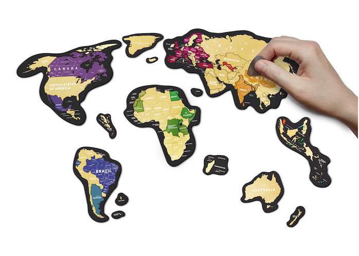 Магнитная скретч карта мира в подарочном тубусе Travel Map Magnetic World